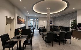 Palm Premium Hotel